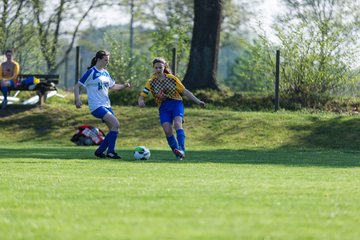 Bild 23 - B-Juniorinnen Bramstedter TS - SSV Hennstedt : Ergebnis: 3:7